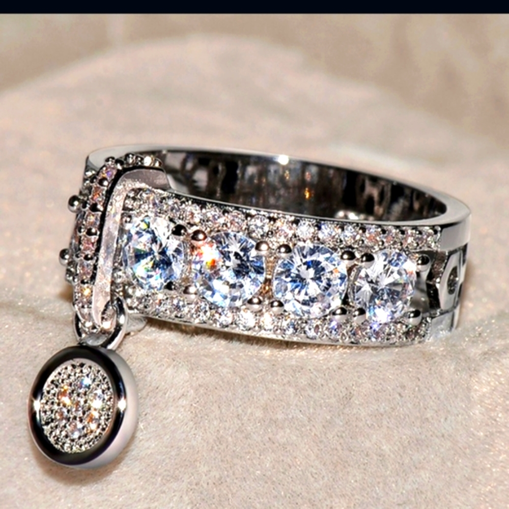 (6)Luxury simulated Diamond ring  size 6